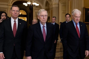 GOP Senators Break Ranks in Iran War Powers Defeat