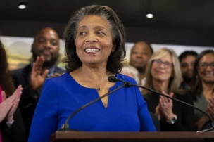 Denise Powell Wins Democratic Primary in Key Nebraska House Race