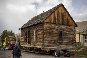 Fossil Cabin Relocated to Medicine Bow Museum