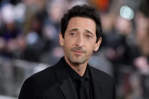 Adrien Brody Isolates in Hotel for Broadway Debut