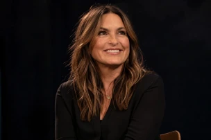 Mariska Hargitay Makes Broadway Debut in Every Brilliant Thing