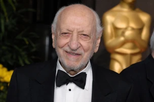 Albert Wolsky, Oscar-Winning Costume Designer, Dies at 95