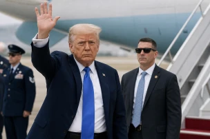 Trump Returns From China Trip Amid Iran and Trade Tensions